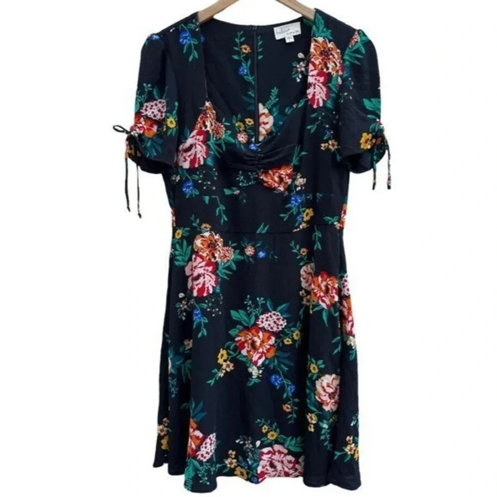 Be Bop Black Floral Cinch Front Dress Lined Washable Polyester Size Large